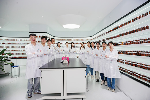 About Us 6 fragrance oils manufacturers4