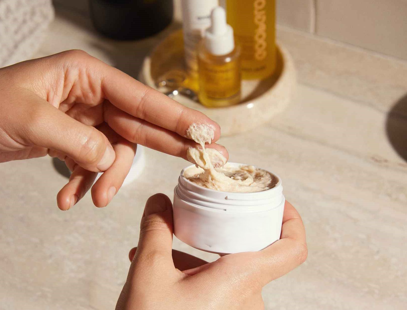 Key Ingredients to Look for in Personal Care Fragrance Oils: Safety and Sourcing 1 Key Ingredients to Look for in Personal Care Fragrance Oils 5