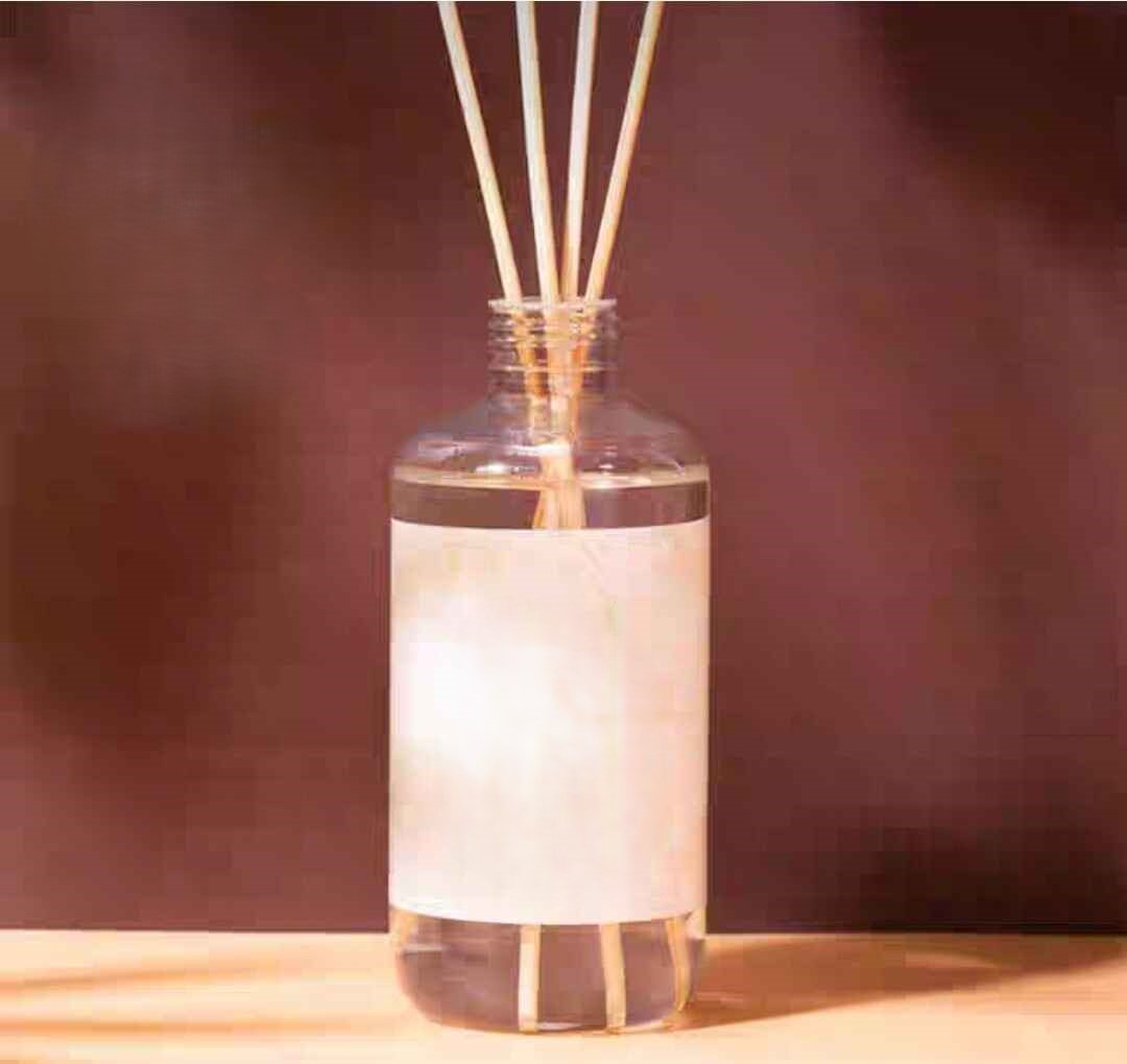 Почему ароматические масла играют важную роль в производстве освежителей воздуха 1 Почему ароматические масла играют важную роль в индустрии освежителей воздуха 5