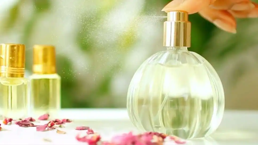 Perfume Oils vs Eau De Parfum: The Best Choice – I’SCENT 3 Perfume Oils vs Eau De Parfum The Best Choice – ISCENT 1