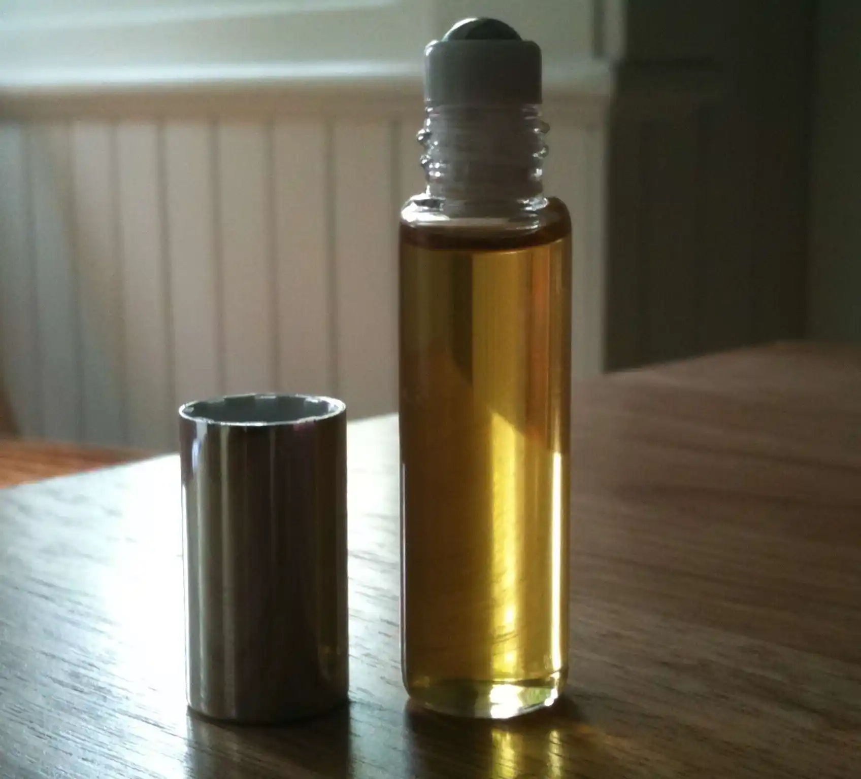 Why Fragrance Oils Last Longer Than Alcohol-Based Perfumes 1 Why Fragrance Oils Last Longer Than Alcohol Based Perfumes 2