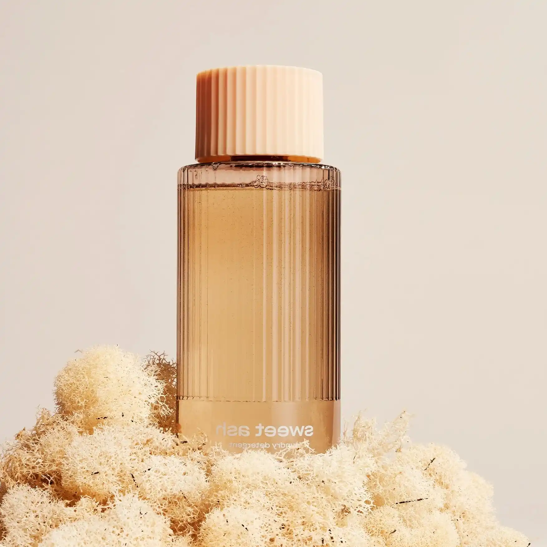 Fragrance Oils for Laundry Detergent and Softener Manufacturers 4