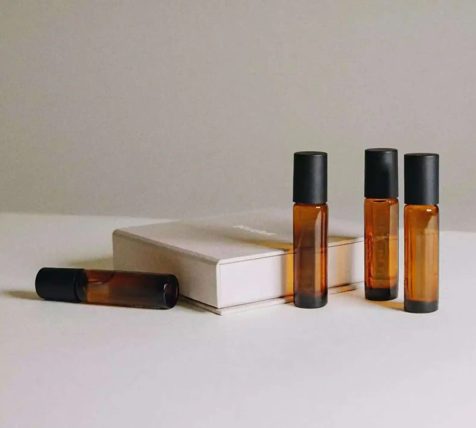 Las 10 fragancias funcionales más populares en 2026 (control del olor, mejora del estado de ánimo) 3 Las 10 fragancias funcionales que marcarán tendencia en 2026 Control del olor Refuerzo del estado de ánimo 4