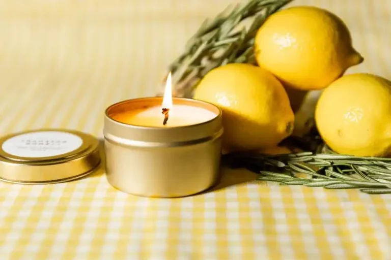 How Candle Brands Can Extend a Signature Scent into Car Spray and Sachet Formats 4