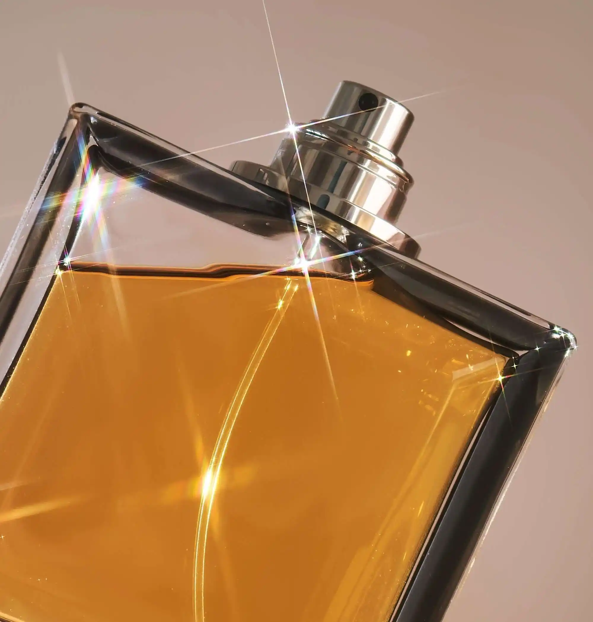 How One ‘Hero Scent’ Can Anchor an Entire Product Line 2 How One ‘Hero Scent Can Anchor an Entire Product Line 1