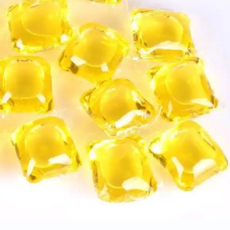 Disinfectant cleaner scents balancing clinical cues and comfort