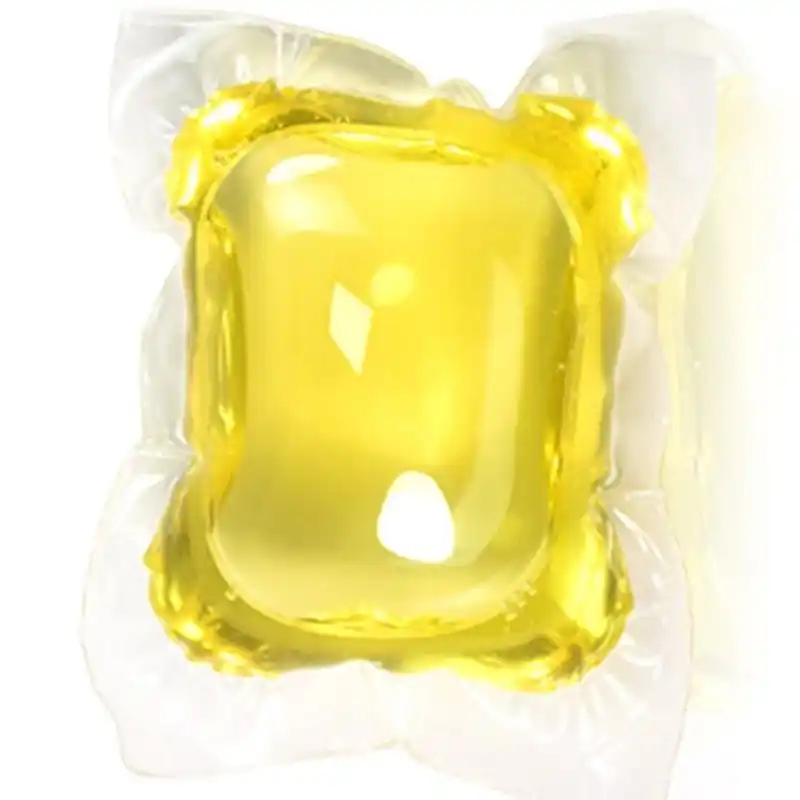 Disinfectant cleaner scents balancing clinical cues and comfort