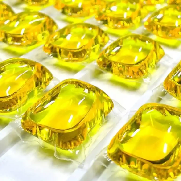 Disinfectant cleaner scents balancing clinical cues and comfort