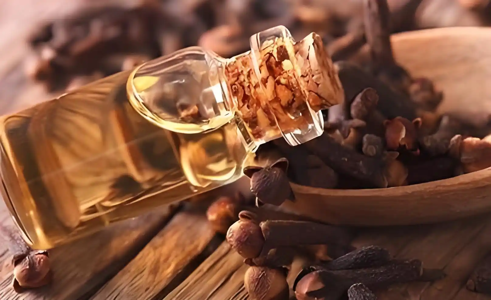 Natural-style haircare scents safer citrusherbalwoody combinations