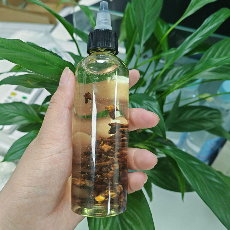 Scalp care scents: herbal, cooling, and avoiding “medicinal” pitfalls