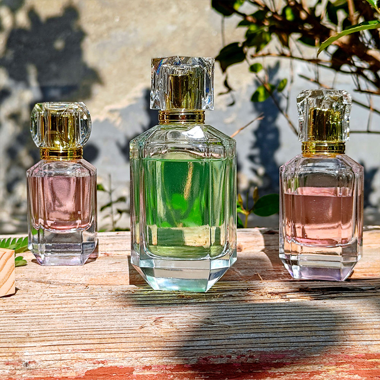 Oil-Based Perfume vs Alcohol-Based Perfume 1 Oil-Based Perfume